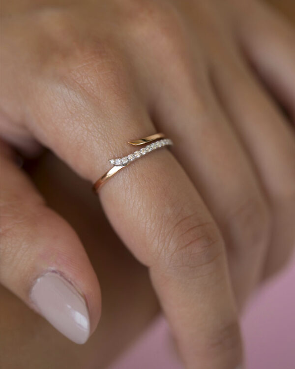 Tilting Diamond Ring - Image 4